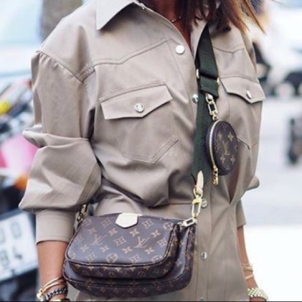 Like New Fashion Multiple Pouches Crossbody Bag.  Ready to ship.